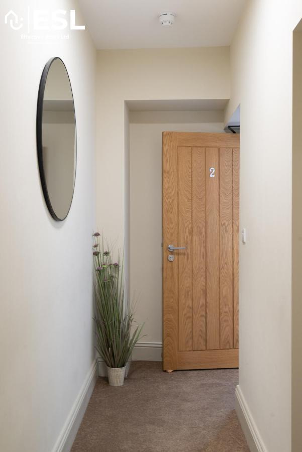 Shrewsbury Square - 2 Bedroom Second Floor Apartment - Perfect Central Location For Exploring Shrewsbury Kültér fotó